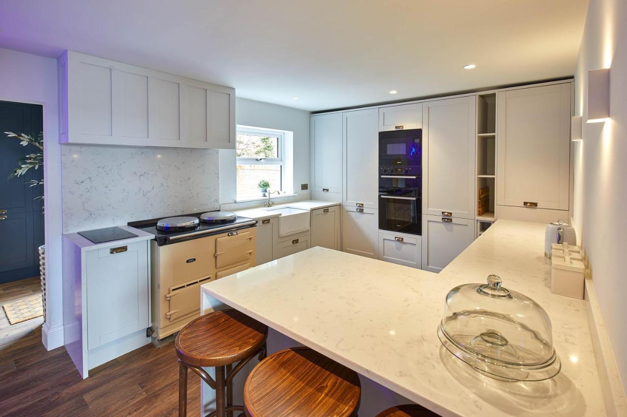 Host & Stay - Graham Close Holiday Homes Scarborough Exteriör bild