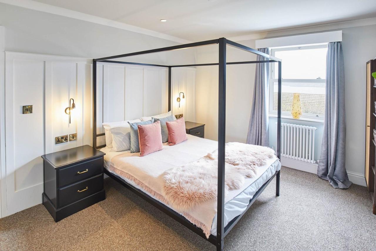 Host & Stay - Graham Close Holiday Homes Scarborough Exteriör bild